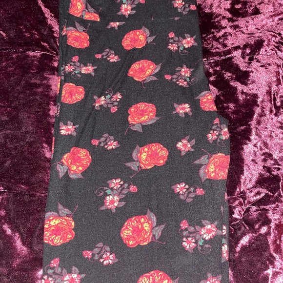 TC LuLaroe leggings - Picture 1 of 2